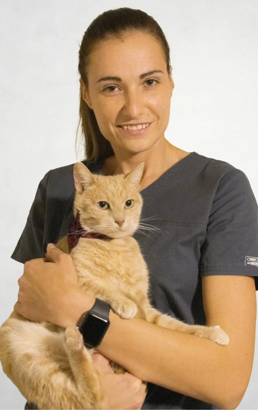 д-р Дарина Неделчева – Ветеринарен лекар, Ветеринарна клиника „Син Кръст“